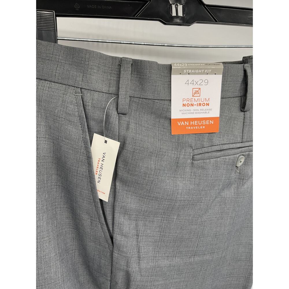 Van Heusen Mens Traveler Dress Pants Size 44x29 Travel Ready Comfort Fit - Picture 2 of 2